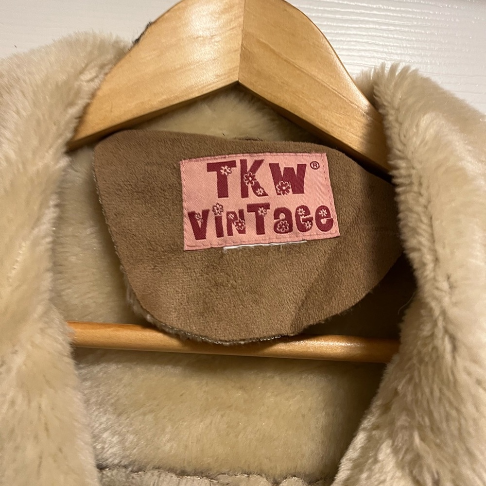 Vintage Tan Jacket with Cream Accents - Picture 2 of 6